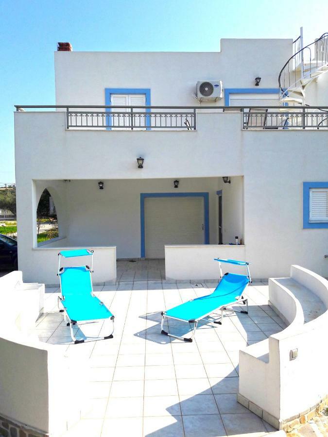 Elafonisos: Two Storey House On The Sea Front Eksteriør billede